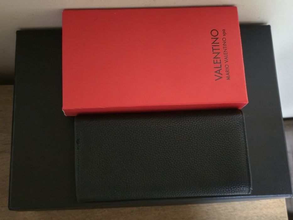 Valentino By Mario Valentino оригинално нова дамско портмоне