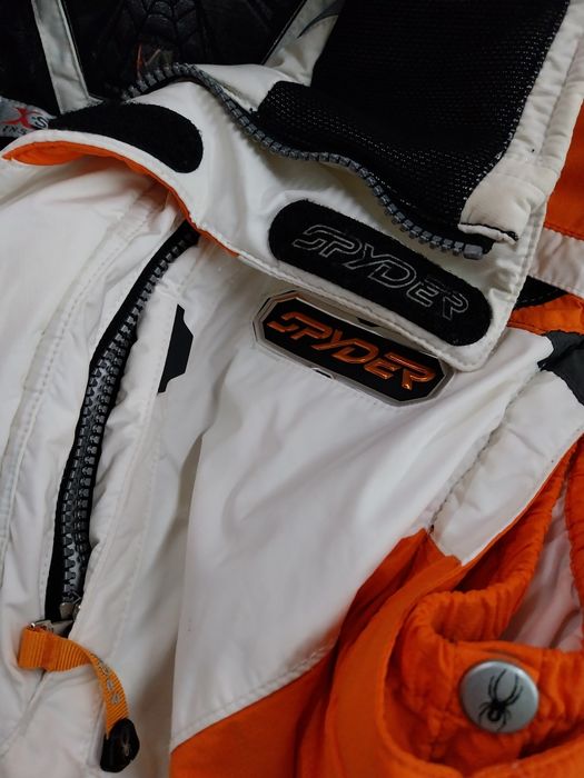 SPYDER-L разм.водоустойчив   плътен  мъжки елек с качулка .