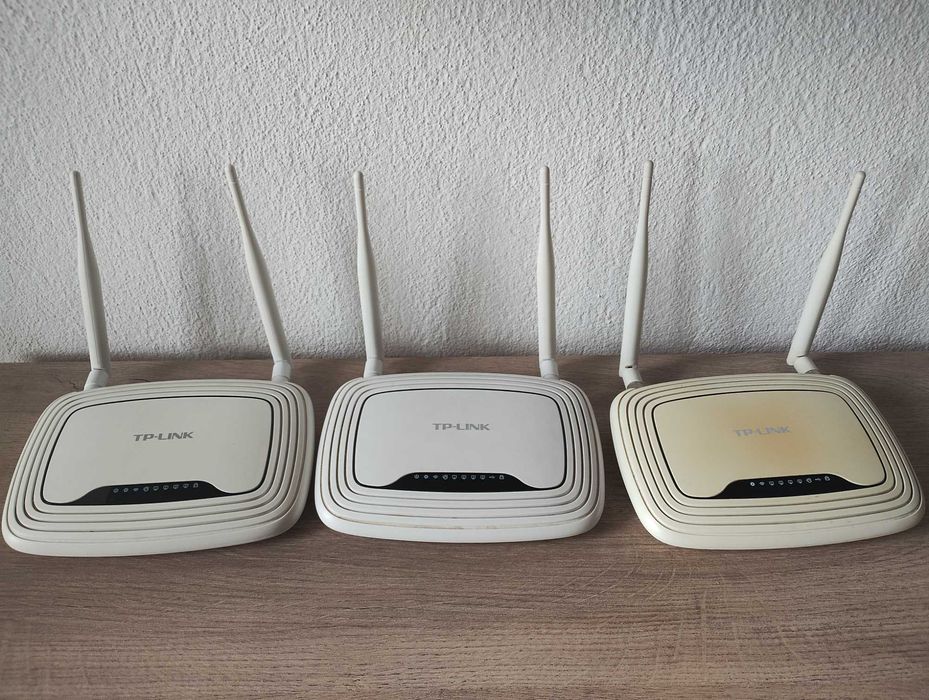 3 броя рутери TP-link TL-WR842ND