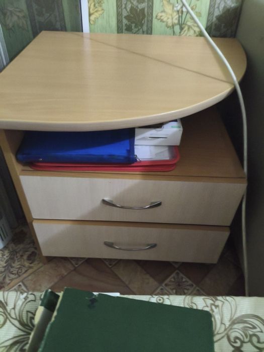 Продам столы всякие разные