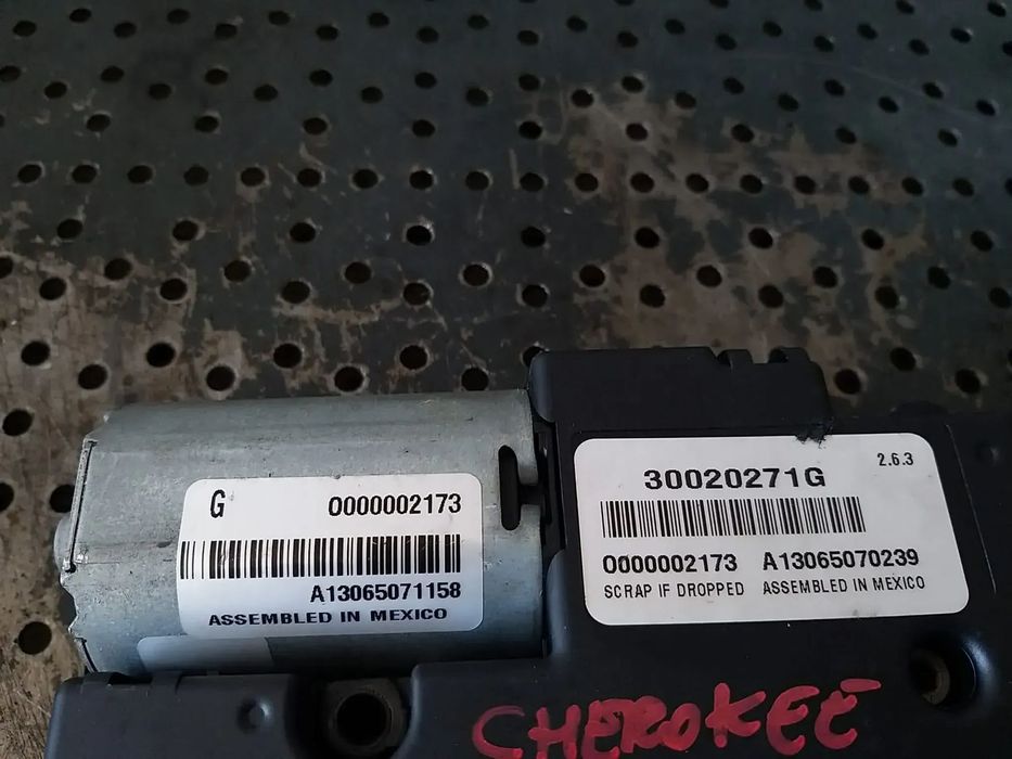 Motoras trapa jeep grand cherokee 4 wk wk2 0000002173 30020271g