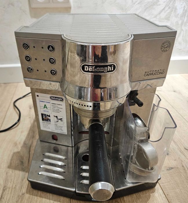 Кофе-машина DeLonghi б/у