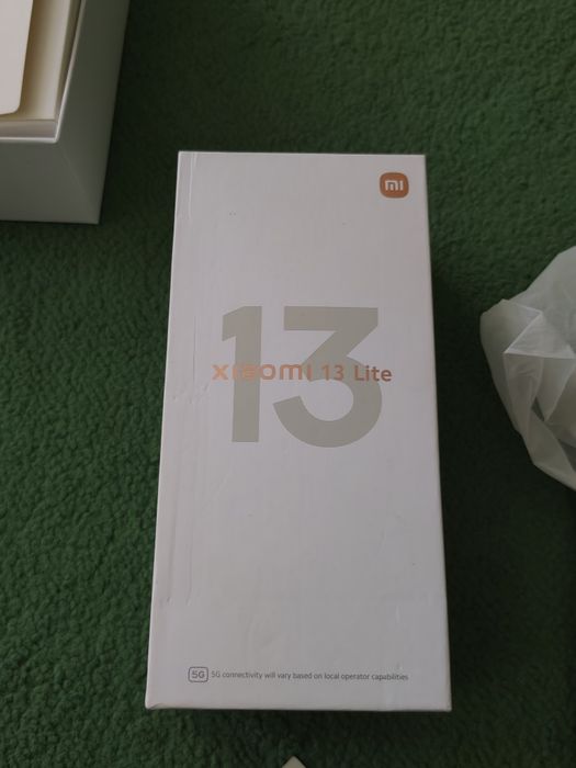 Продам смартфон xiaomi 13 lite 5G