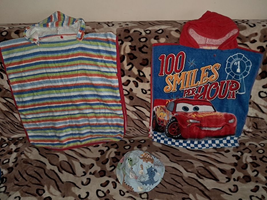 LOT înot,slipi,bluze UV,prosoape,basca+papuci apă nr33+cască/apărători