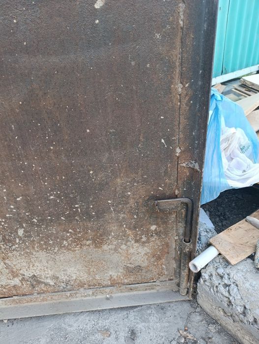 Ворота на гараж б/у