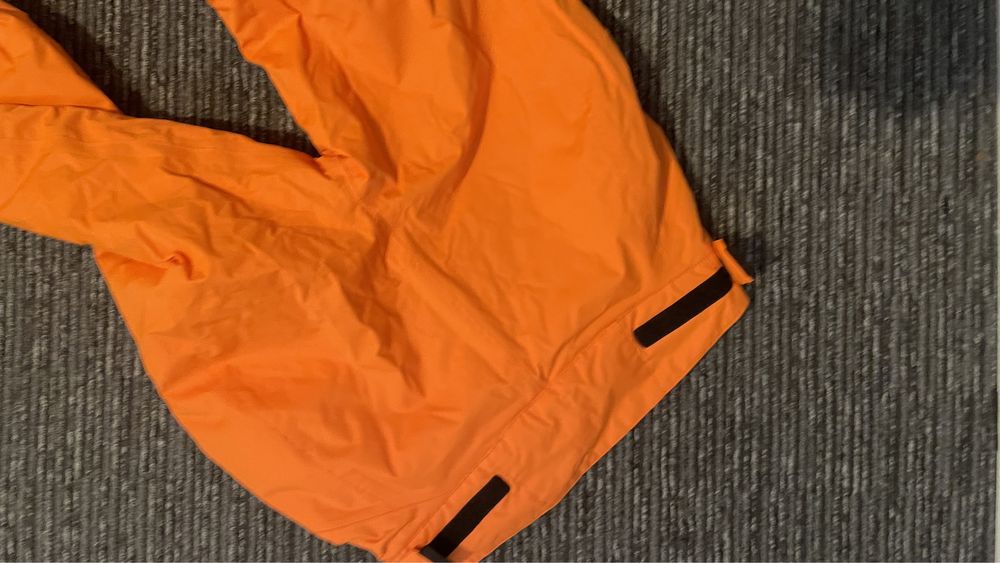 Pantaloni ski marime 40..noi