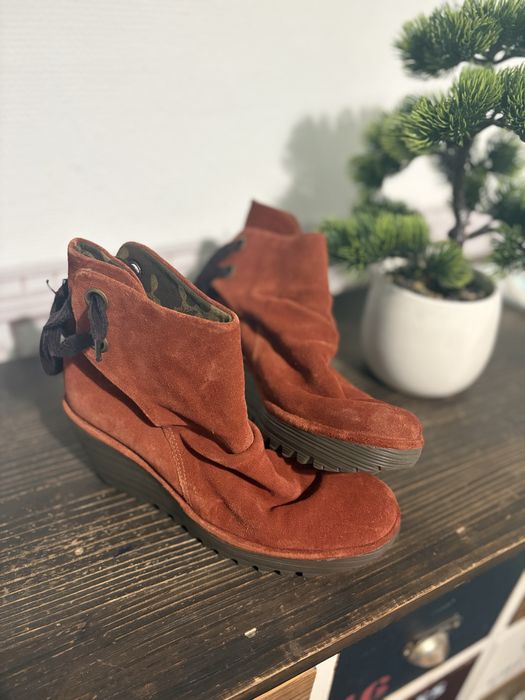 Botine / Ghete Dama Fly London Piele Întoarsă - Talpă Pană Wedge Cărămiziu marimea 39