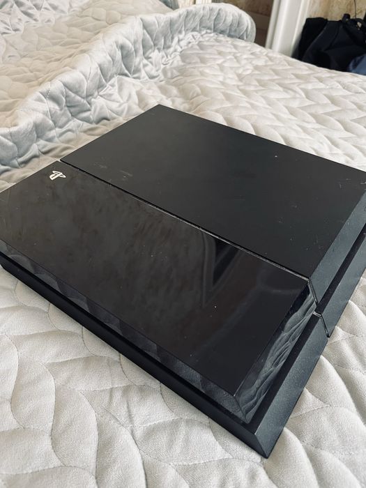 Play station 4 б/у