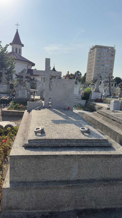 Vand loc de veci Bacau Cimitir Central