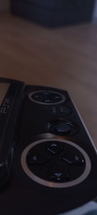 PSP GO. Торг уместен