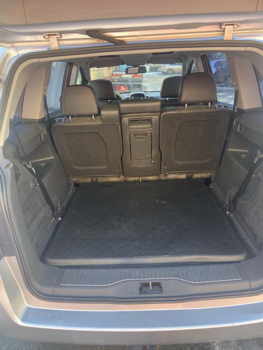 Vând Opel Zafira 1.9 Diesel