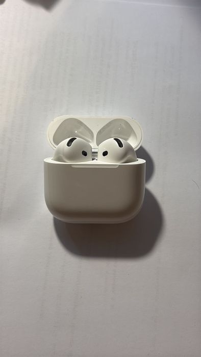 Apple airpods 4