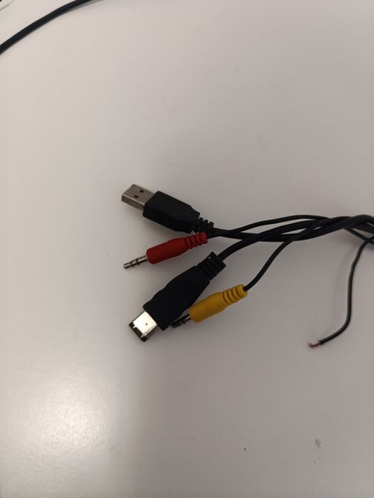 Продам порт для поключения кабелей