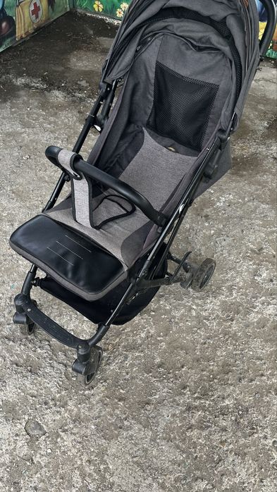 Продам коляску легкую