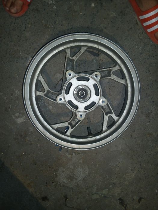 Продавам части за suzuki burgman 400 2009 за повече инфо на телефон:0895448615