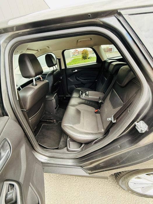 Ford Focus Automat TITANIUM Import Germania