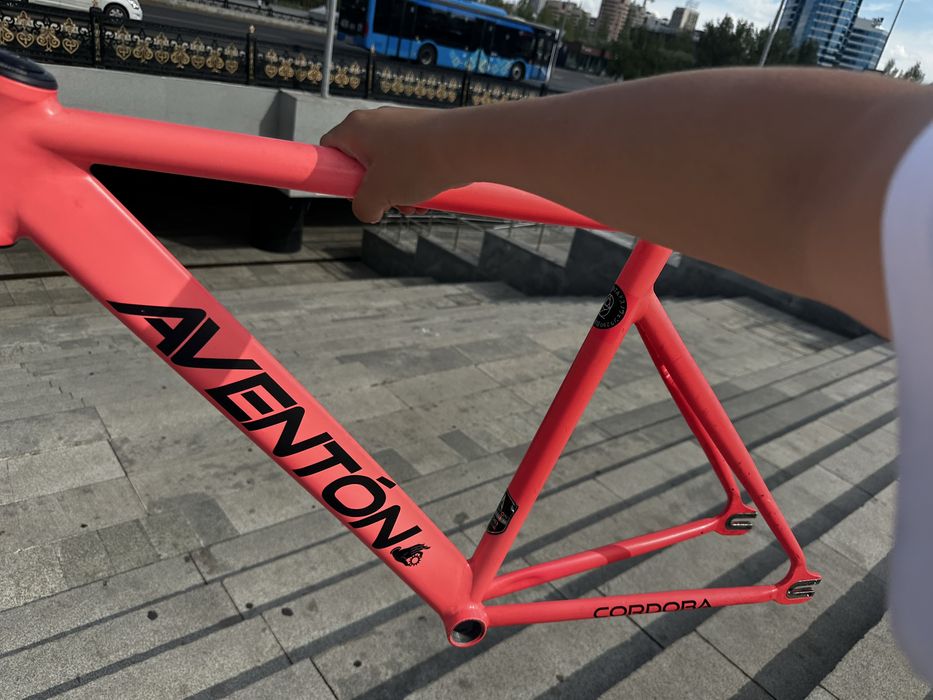 Продам Фрейм Aventon Mataro 2016