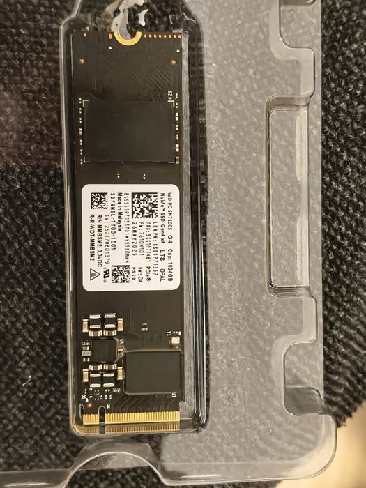 Vând SSD WD SN7100S G4 1TB 2280 nou
