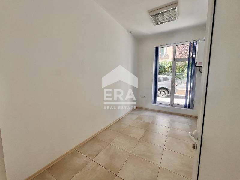 Дава се под наем Магазин в София, Манастирски ливади - 167 кв.м за 1196.97 € - Снимка #3
