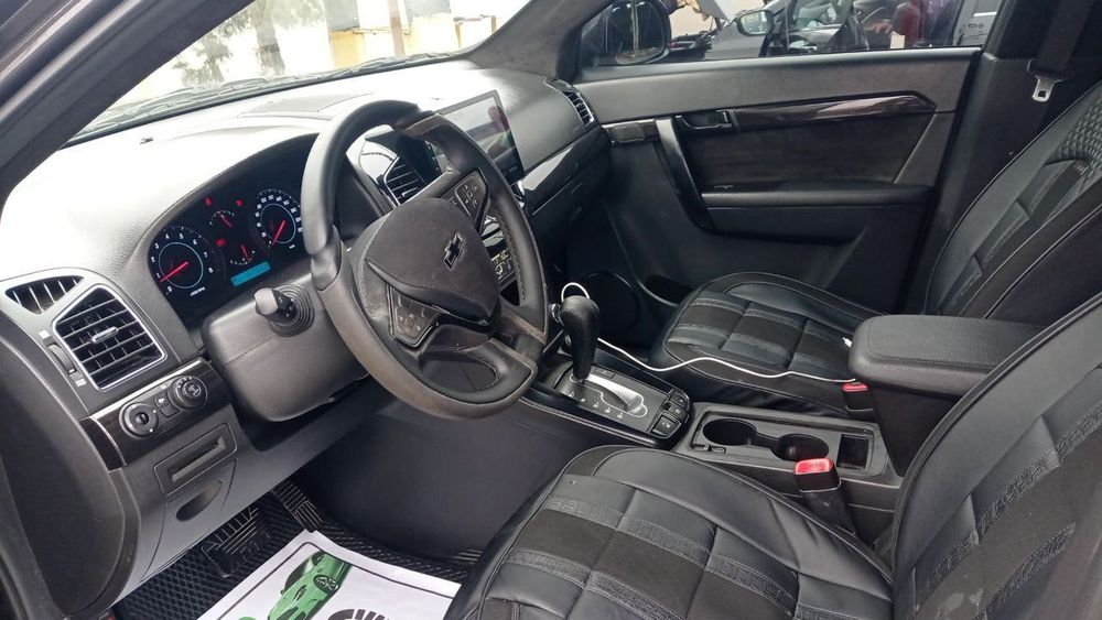 Продам Chevrolet Captiva 3+