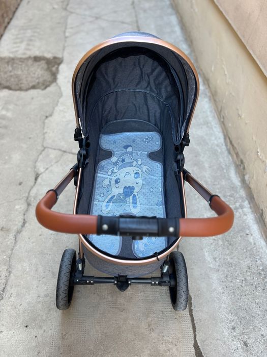 Vând cărucior 3 în 1