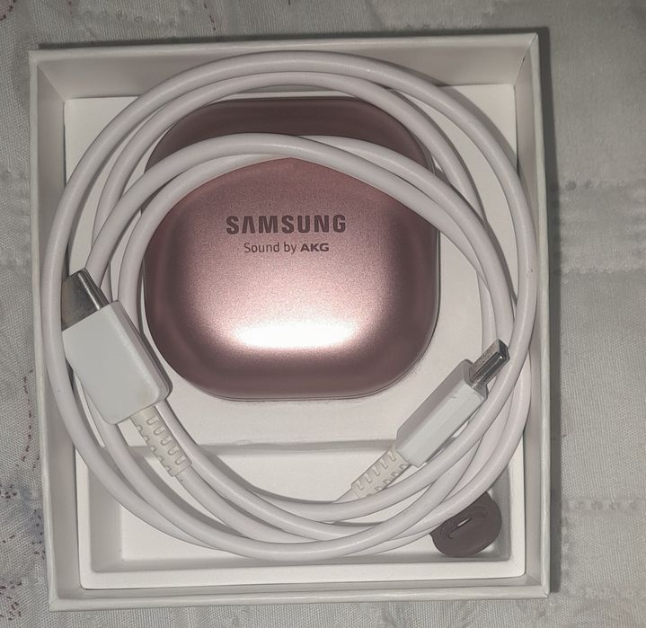 Продам наушники Наушники Samsung Galaxy Buds live оригинал