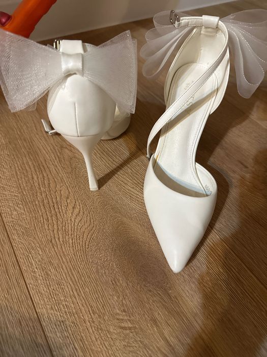 Туфли на каблуке