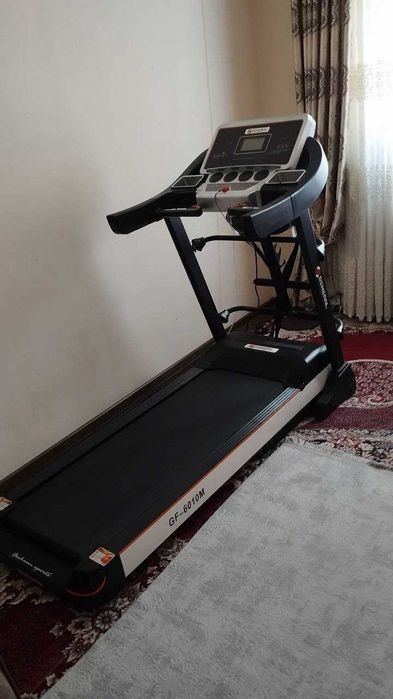 беговая дорожка с хорошей амортизацией