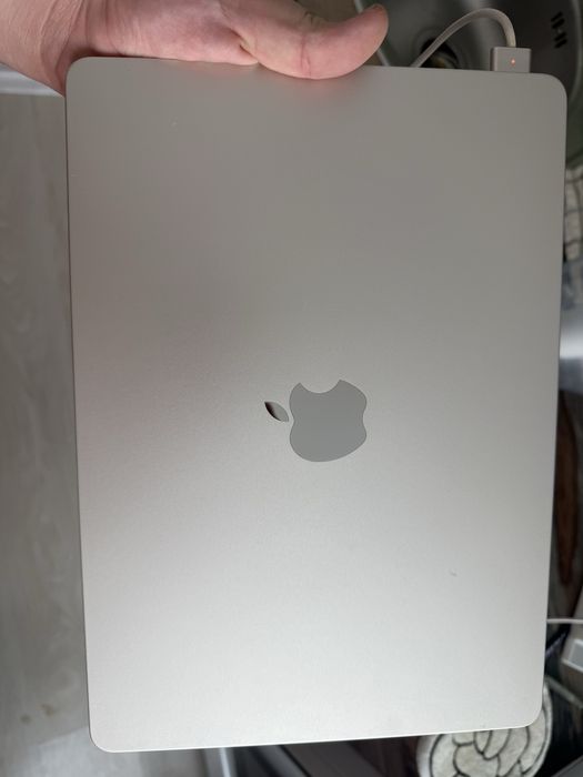 Macbook m2 8/256