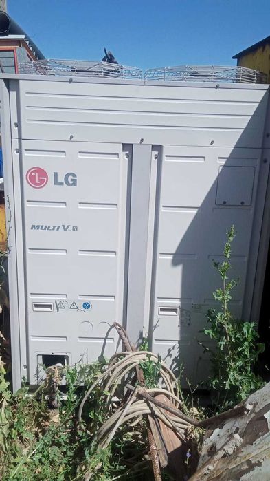 Наружный блок кондиционера  lg