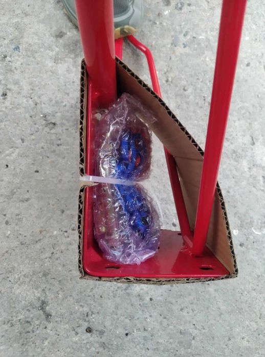 Баскетболен кош с мрежа, диаметър 45 см.