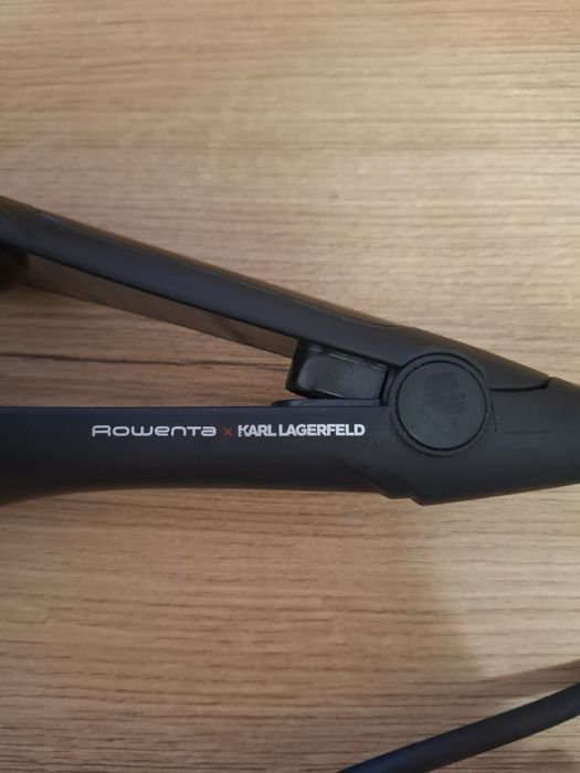 Rowenta x Karl Lagerfeld Waves Addict CF471L, Маша за ретро къдрици