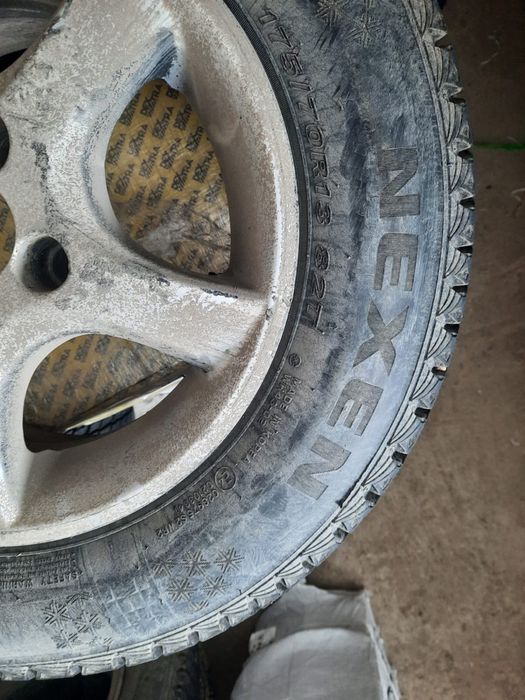 Продам диски с шинами