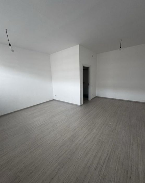 Продается 2-ух комнатная квартира в Ассалом  Сохил (Узбум) 25/13