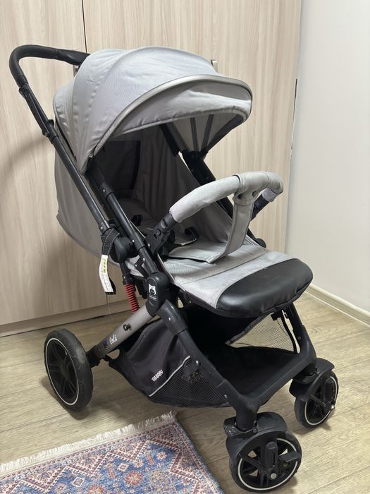 Коляска серый в хорошем состояни