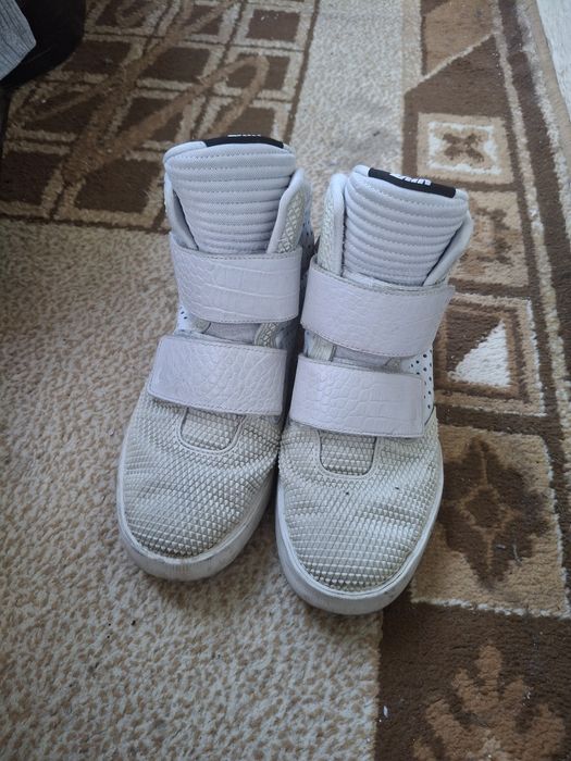 Adidasi nike flystepper 2k3 cu talpa rosie
