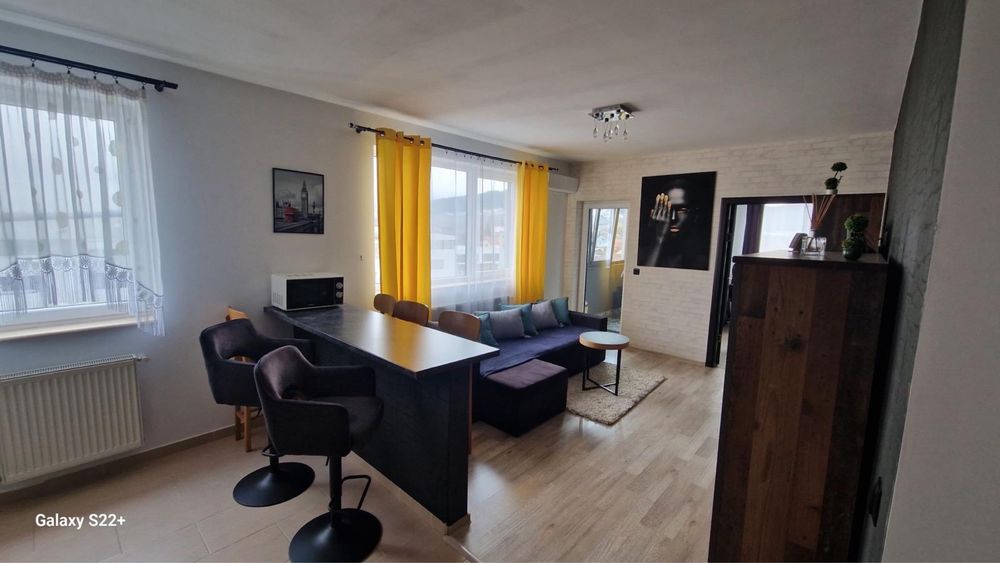 Inchiriere apartament Floresti