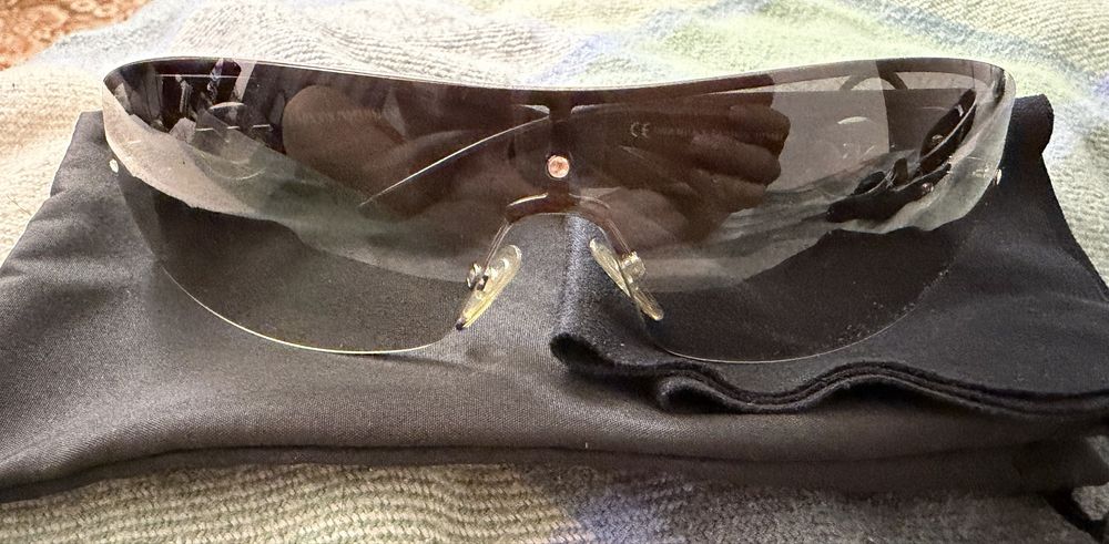Продам солнцезащитные очки Armani