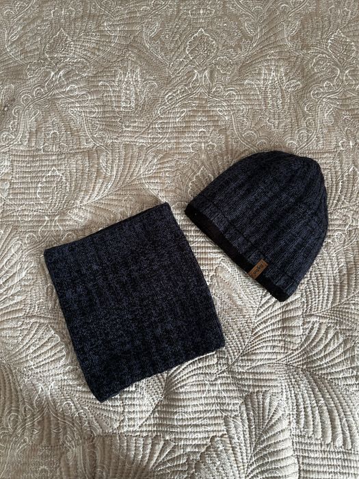 комплект шапки с шарфом