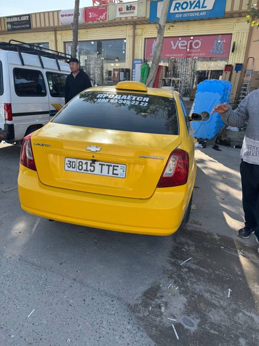 Продается машина в хорошем состоянии срочно.лачетти