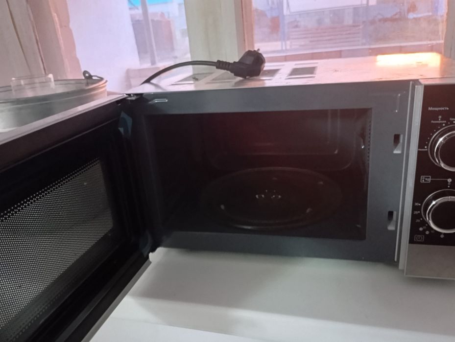 Продается микроволновая печь