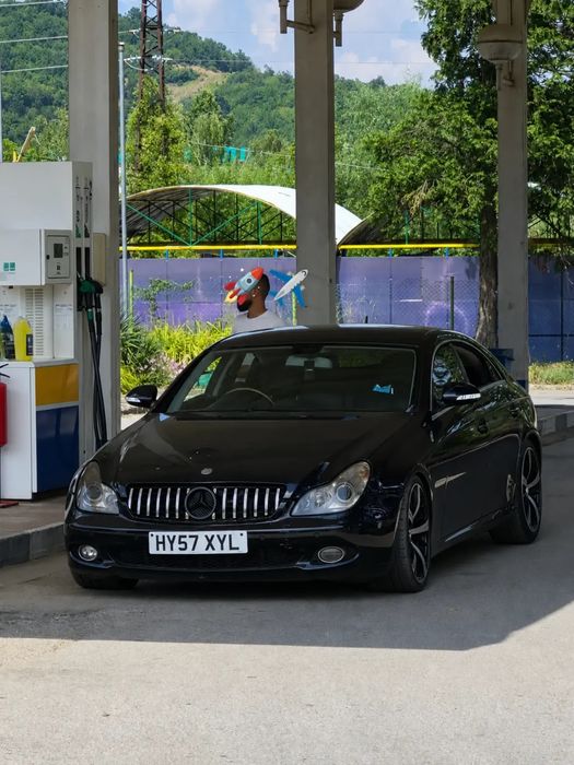 Продавам Mercedes- CLS320