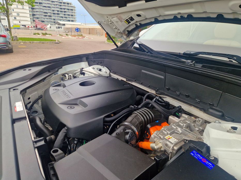 Volvo XC90 T8 Plug-in Hybrid