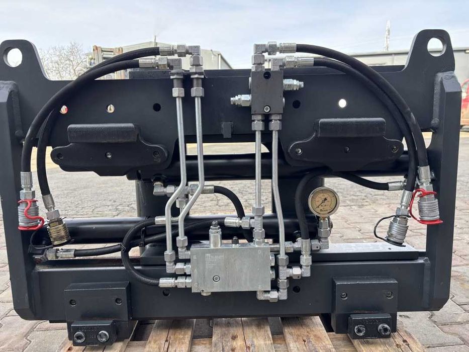 Atașament Bale Clamp KAUP FEM 2 – FEM 3 Capacitate 1400 kg