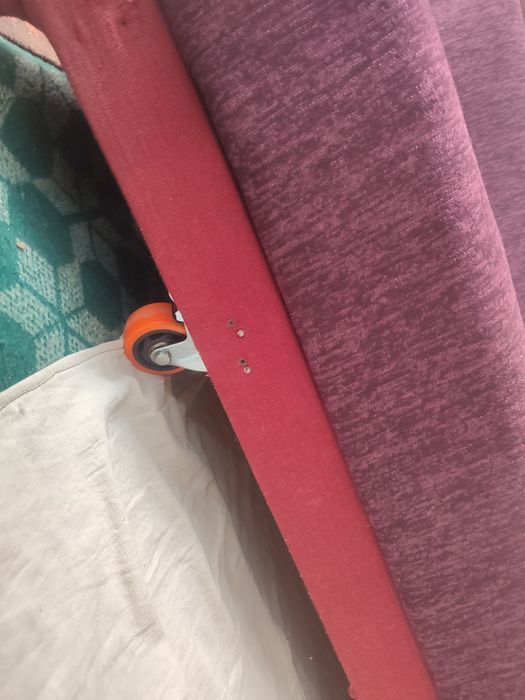 Divan yangi remont qilingan