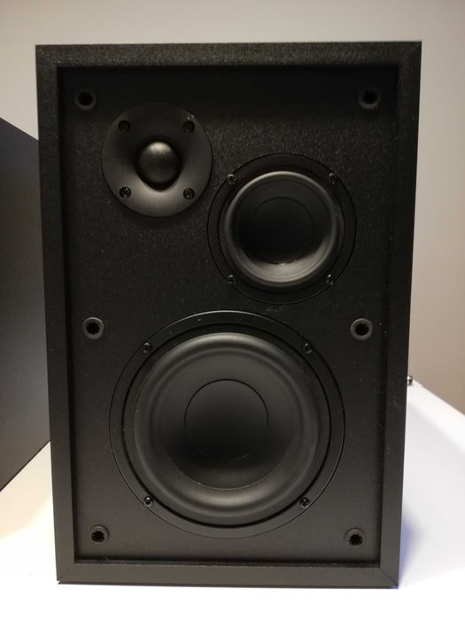 Set Boxe GRUNDIG model GHF 1030 - 3 cai/50 watt/6 Ohm/Impecabile