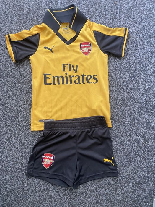 Футболен екип Puma Emirates Arsenal