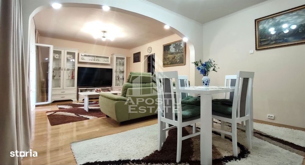 Apartament 4 camere, centrala proprie, zona Miorita
