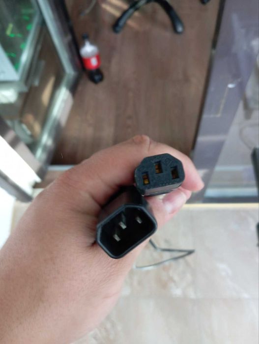 Удължител за захранващия кабел на PC