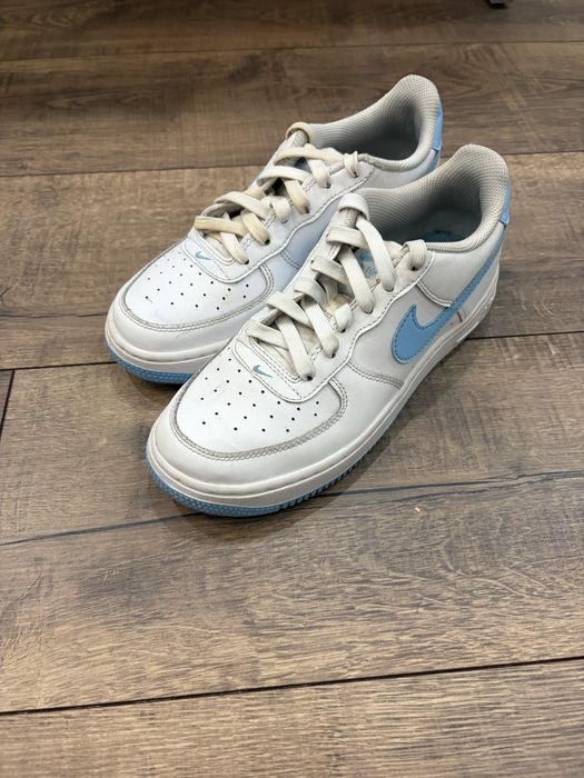 Airforce alb cu albastru